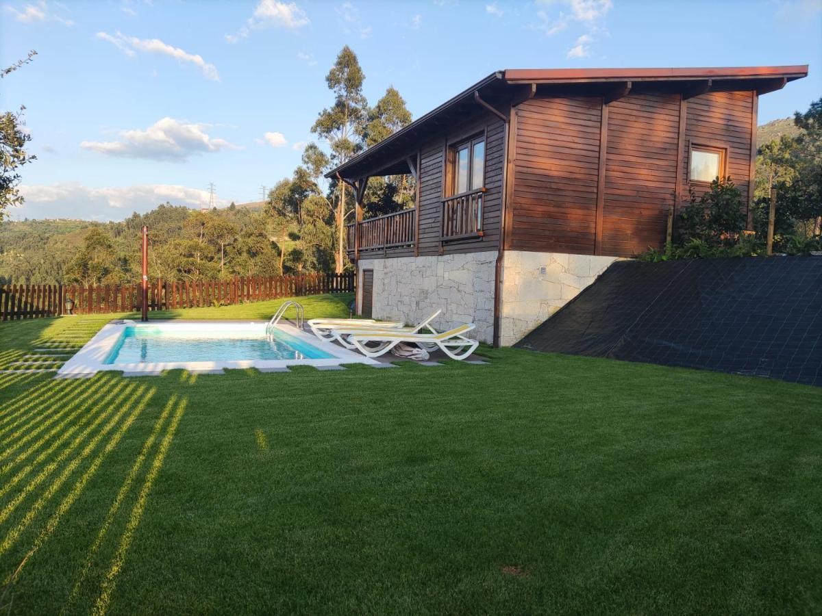Quinta da Resteva-Chalé do RIO Vieira do Minho Esterno foto